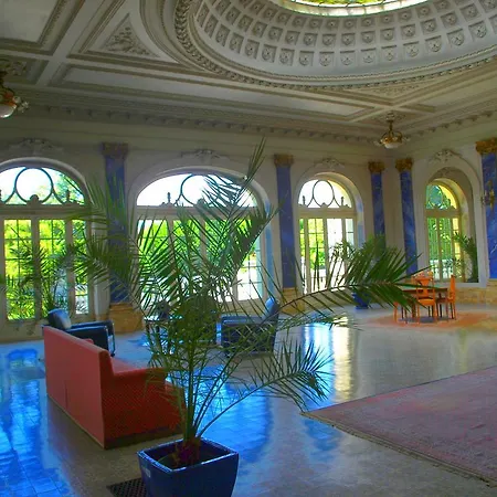 Aux Meubles Du Manoir Апарт-отель 3*