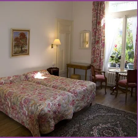 Aux Meubles Du Manoir 3*
