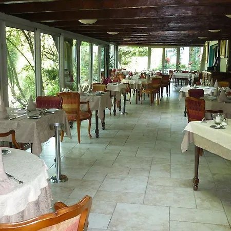 Апарт-отель Aux Meubles Du Manoir