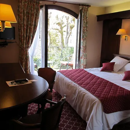 Aux Meubles Du Manoir 3* Aix-les-Bains