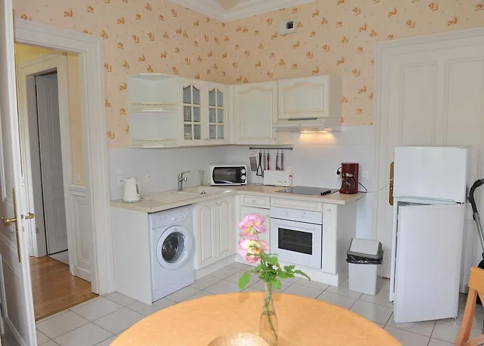 Lägenhetshotell Aux Meubles Du Manoir 3*