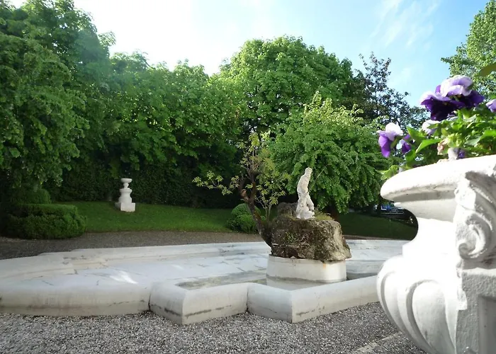 Aux Meubles Du Manoir