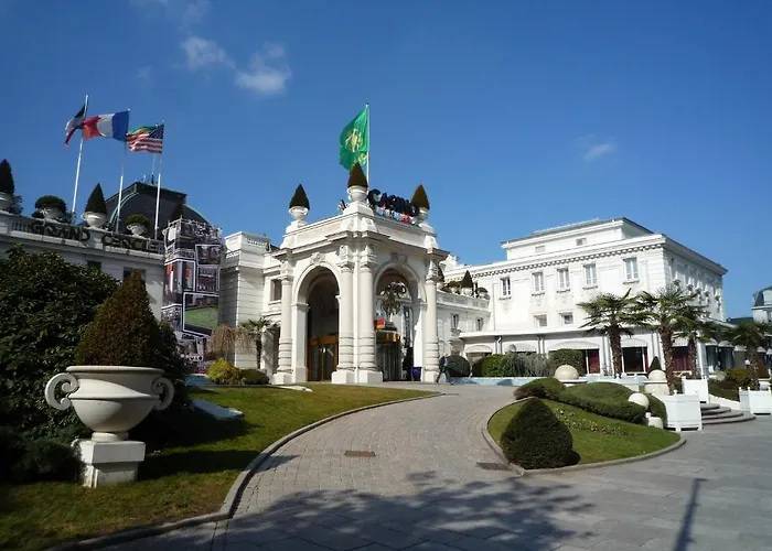 Aux Meubles Du Manoir 3* Aix-les-Bains