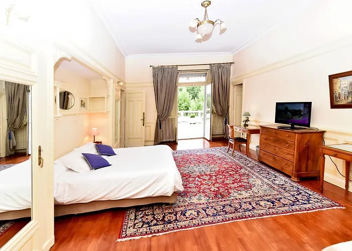 Lägenhetshotell Aux Meubles Du Manoir