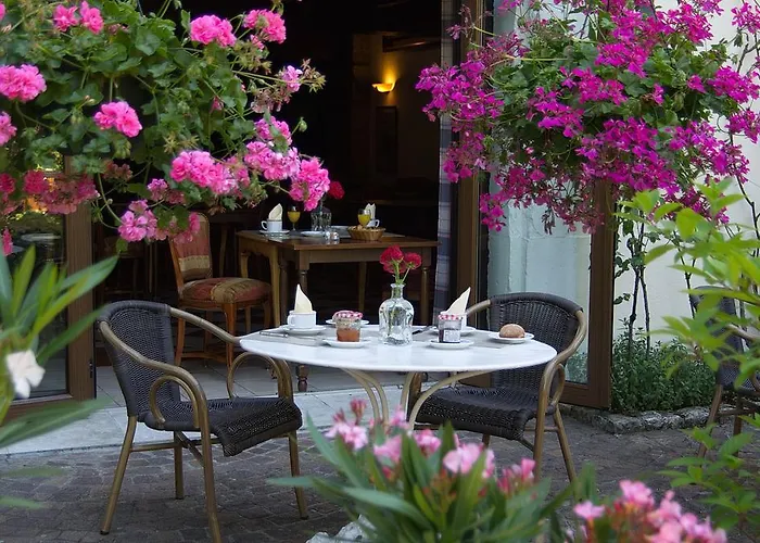 Aux Meubles Du Manoir 3*