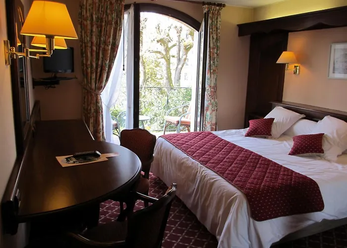 Aux Meubles Du Manoir 3* Aix-les-Bains