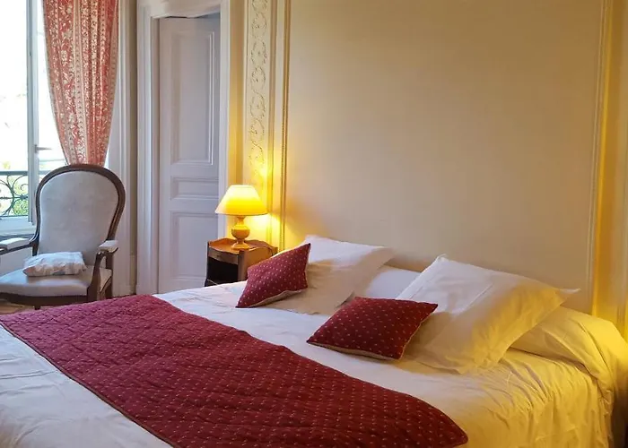 Aux Meubles Du Manoir Lägenhetshotell 3*