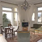 アパートホテル Aux Meubles Du Manoir エクスレバン