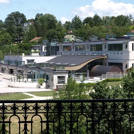 Aux Meubles Du Manoir 3*