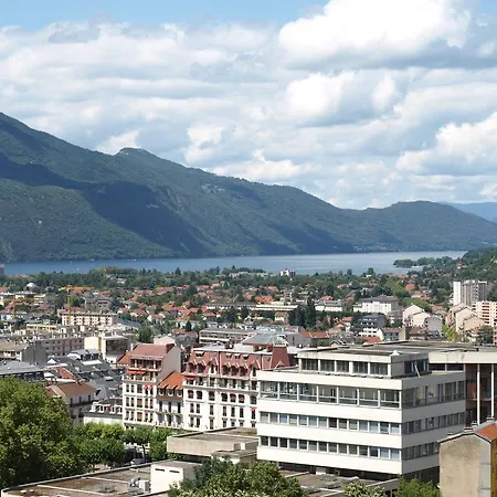 Aux Meubles Du Manoir 아파트호텔 3*