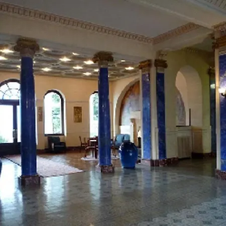 Aux Meubles Du Manoir Экс-ле-Бен