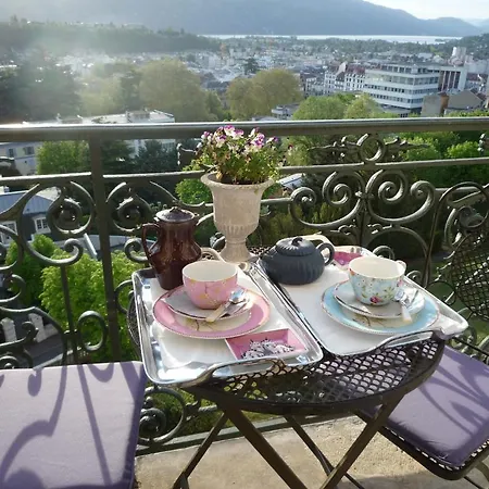 아파트호텔 Aux Meubles Du Manoir 엑스레뱅