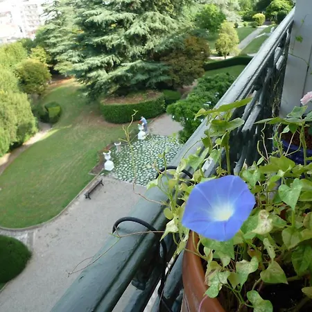 Aux Meubles Du Manoir 3* Экс-ле-Бен