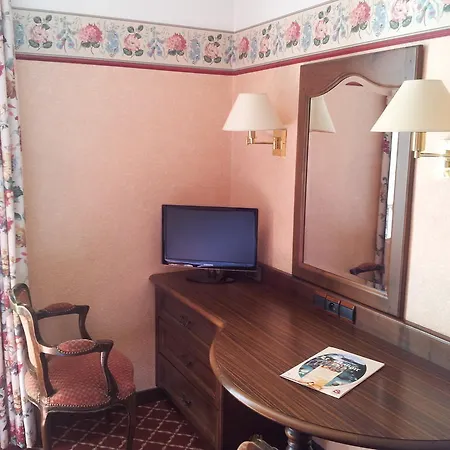 Hotel apartamentowy Aux Meubles Du Manoir 3*