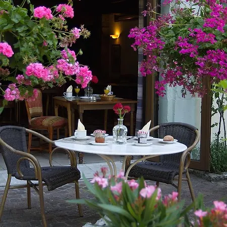 Aux Meubles Du Manoir 3*