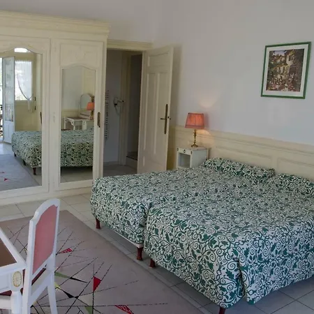 Aux Meubles Du Manoir Appart hôtel Aix-les-Bains
