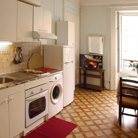 Aux Meubles Du Manoir 3*