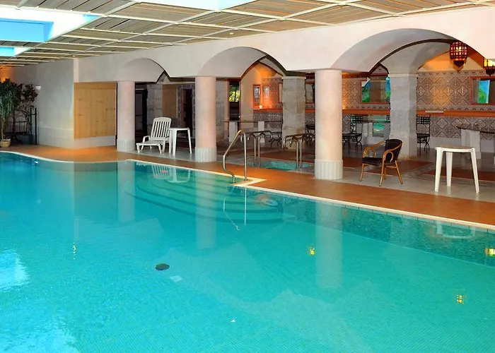 Aux Meubles Du Manoir アパートホテル エクスレバン