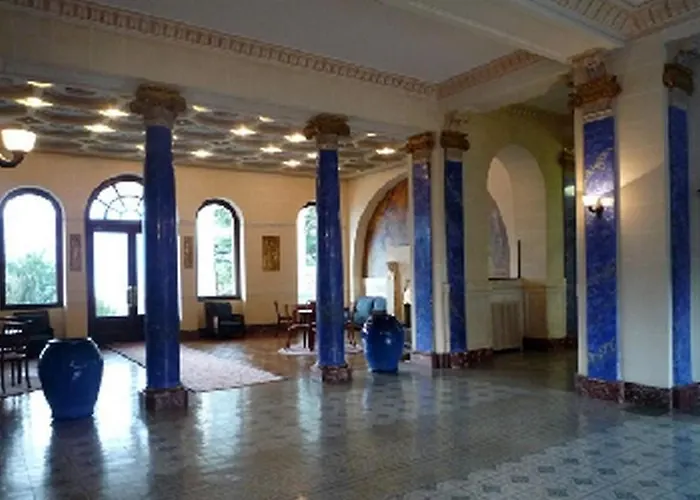 Aux Meubles Du Manoir エクスレバン