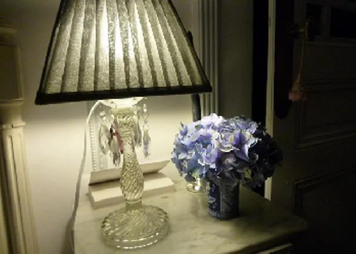 Aux Meubles Du Manoir アパートホテル 3*