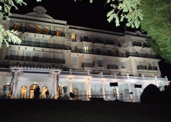 アパートホテル Aux Meubles Du Manoir 3*