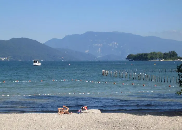 アパートホテル Aux Meubles Du Manoir