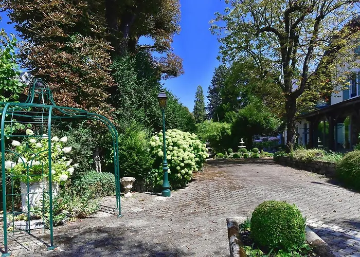 Aux Meubles Du Manoir