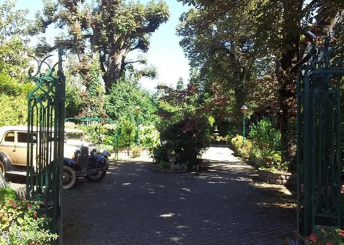 Aux Meubles Du Manoir 3* エクスレバン