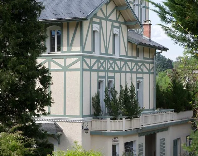 Aux Meubles Du Manoir エクスレバン