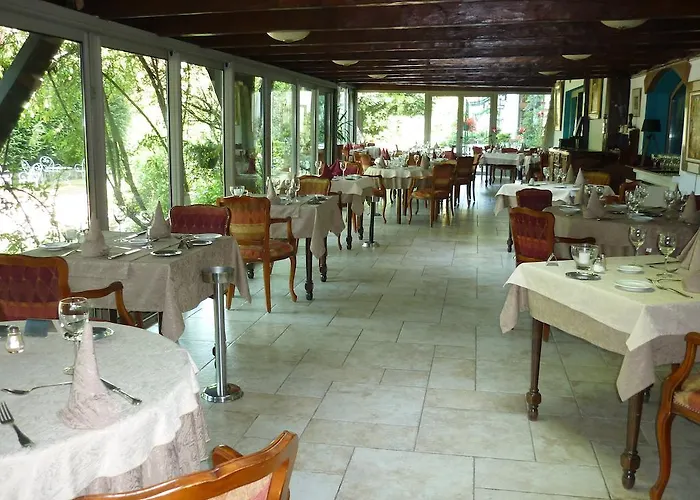 アパートホテル Aux Meubles Du Manoir