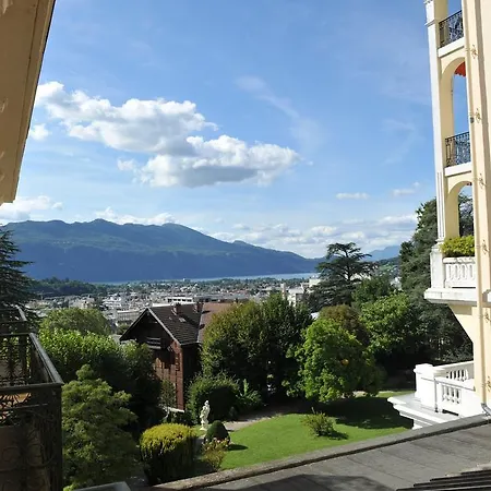 Aux Meubles Du Manoir