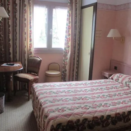 Aux Meubles Du Manoir Экс-ле-Бен